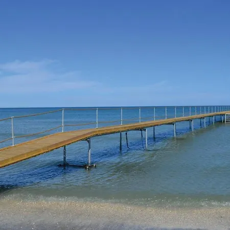 With A Fireplace 09 Nyaraló
